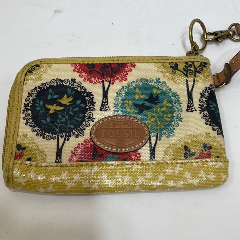 FOSSIL WRISTLET IN FLORAL PRINT - Picture 2 of 5